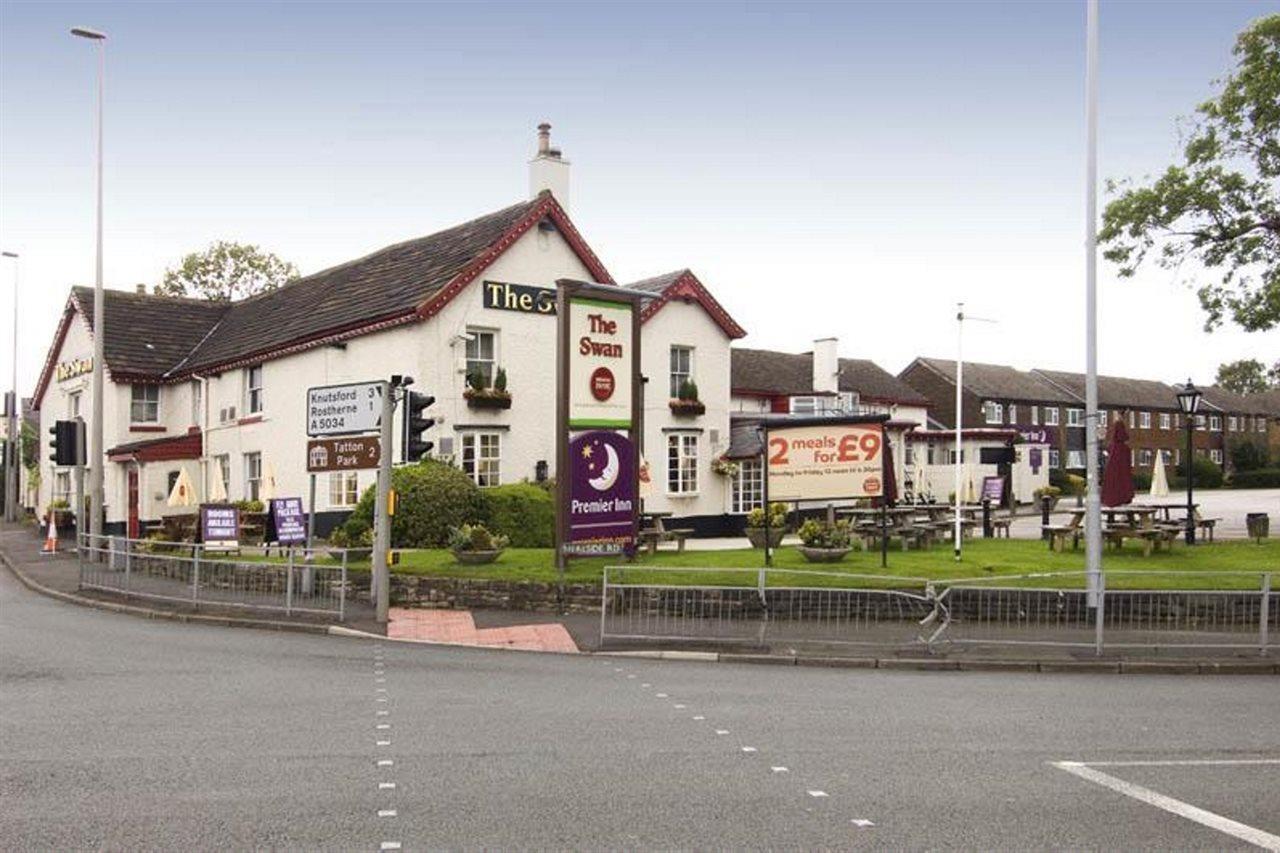 Premier Inn Knutsford Exterior photo