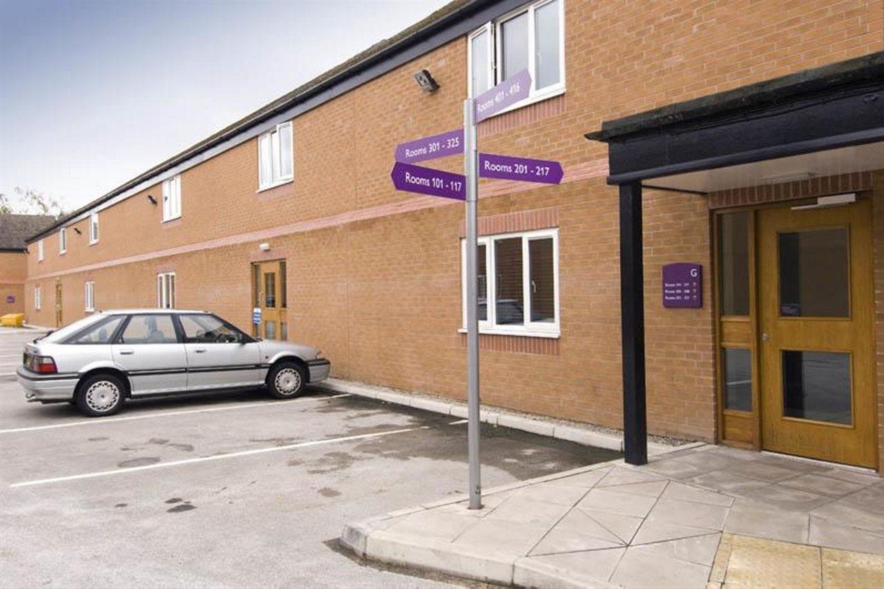 Premier Inn Knutsford Exterior photo