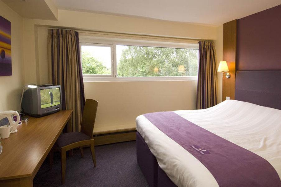 Premier Inn Knutsford Exterior photo